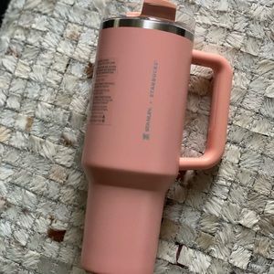 Starbucks x Stanley Target Exclusive Adventure Quencher 2.0 NWT Pink Tumbler